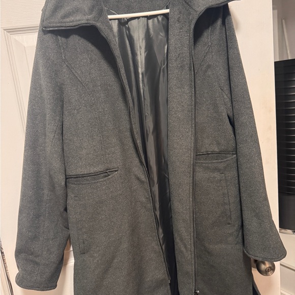 Men's Gray Coat - Picture 1 of 3
